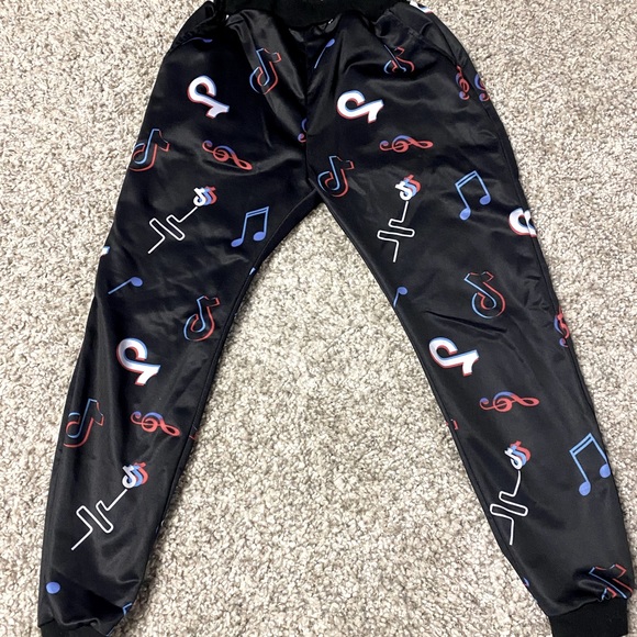 💙🖤 TIK TOK LEGGINGS💙🖤 - Picture 1 of 1